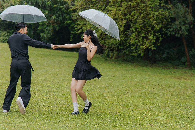 婚紗攝影,棚拍婚紗,韓系婚紗,生活婚紗,雨天婚紗,便服婚紗照,婚紗照推薦,台北婚紗照,活潑婚紗,草地婚紗照,婚紗照報價,戶外婚紗攝影" title="婚紗攝影,棚拍婚紗,韓系婚紗,生活婚紗,雨天婚紗,便服婚紗照,婚紗照推薦,台北婚紗照